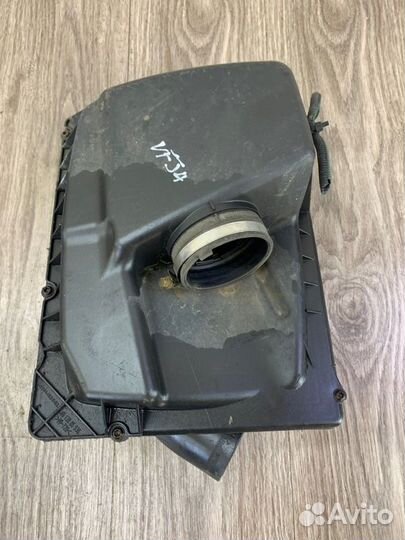 Корпус воздушного фильтра Opel Zafira B Z19DT