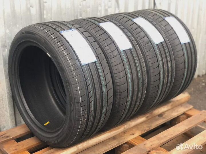 Triangle TH201 255/35 R20