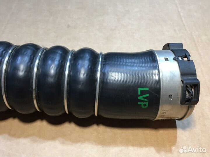 Трубопровод наддувочного воздуха правый Bmw 5 6