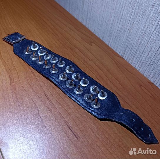 Напульсник кожаный