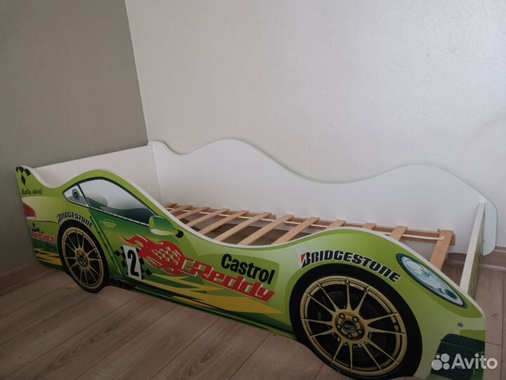 Детская кровать машинка с матрасом