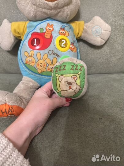 Игрушка Мишка Chicco музыкальная