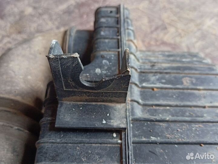 Резонатор воздушного фильтра Ford Fiesta