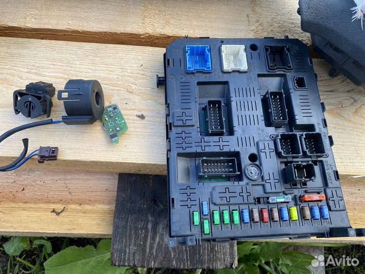 Запчасти на peugeot 3008