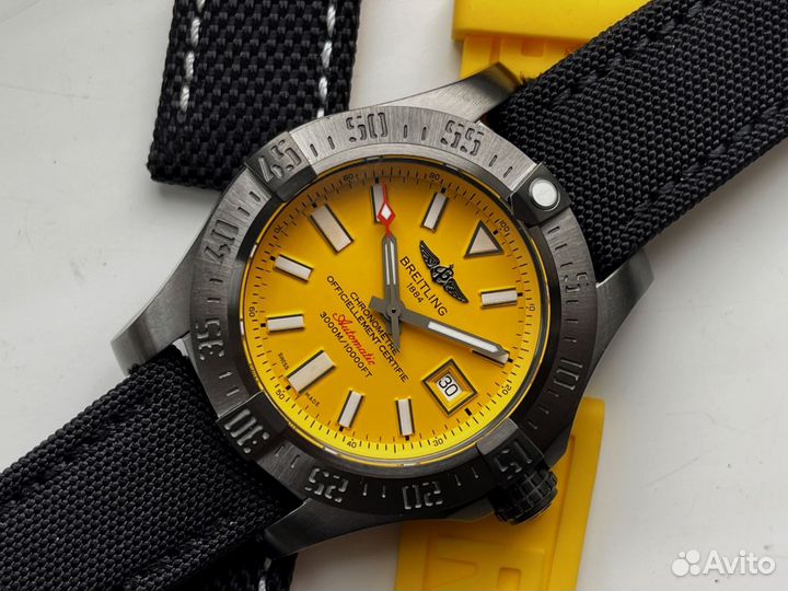Breitling Avenger LE Seawolf, Jaune Cobrа 45мм