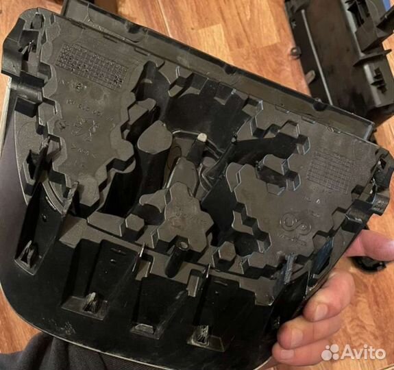 Значок пежо 308,2011г