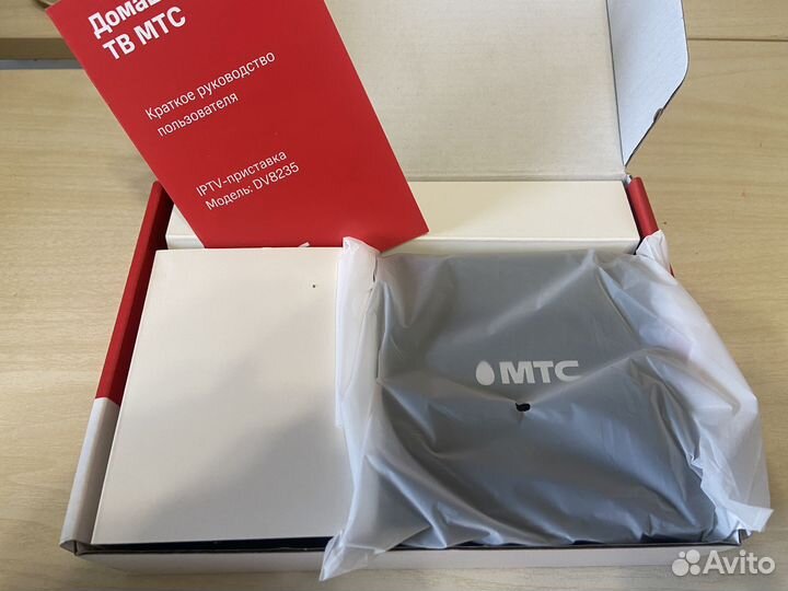Приставка тв МТС android 8235