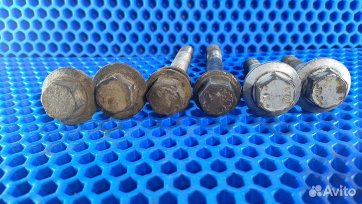 Болты крепления подрамника Renault Logan 1