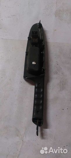 Ручка двери салона передняя правая KIA RIO 2