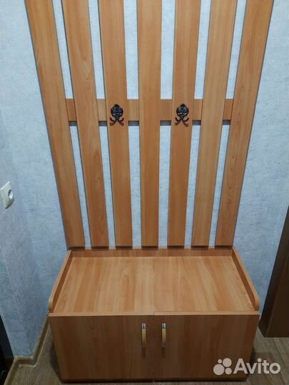 Вешалка в прихожую