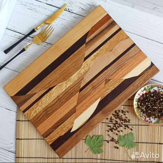 Разделочная доска из нескольких пород дерева