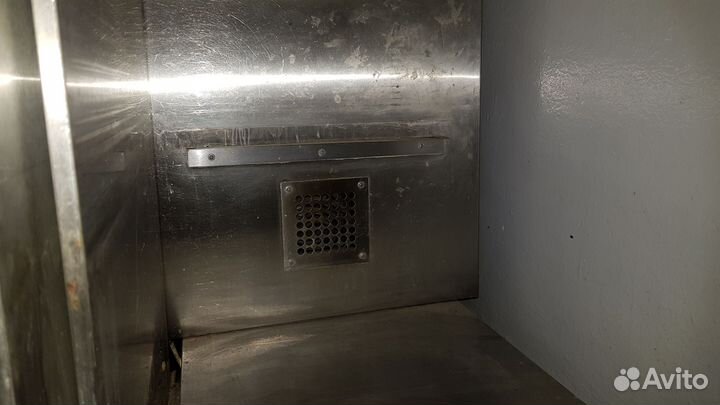 Стол из нержавеющей стали