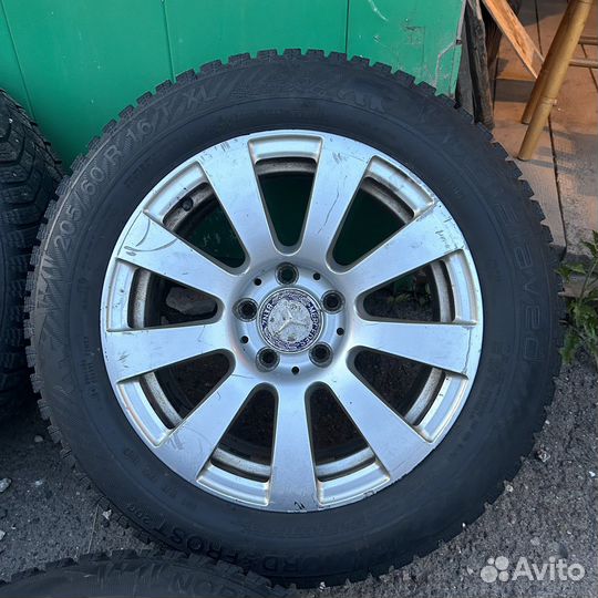 Комплект колес 205/60 r16 зимних от mercedes w212