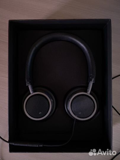Наушники Philips Fidelio M1