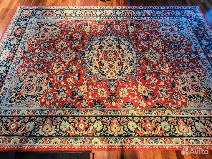 Ковер шерстяной