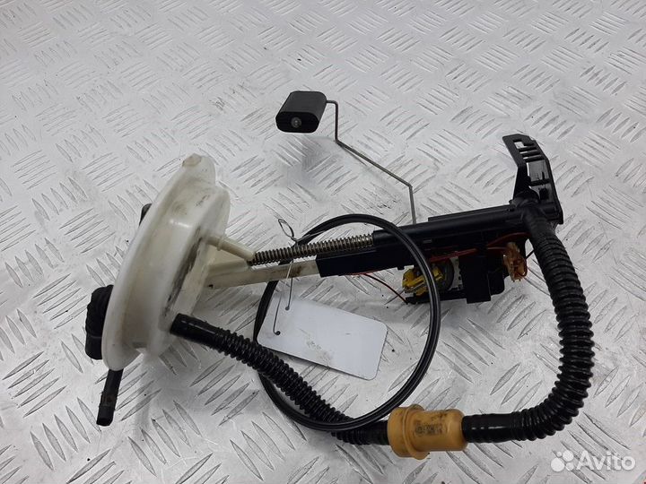 Датчик уровня топлива BMW 5 E60/E61 2004