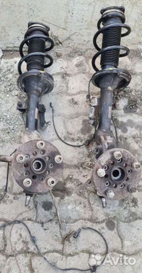 Поворотные кулаки со ступицами Форд транзит тт9