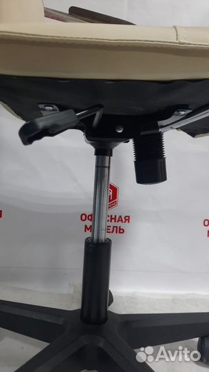 Офисное кресло Samba