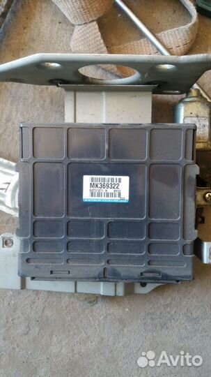 Блок управления подвеской Mitsubishi Pajero 3 3.2