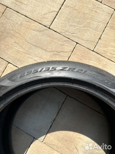 Pirelli P Zero 295/35 R21 и 315/35 R21 111Y