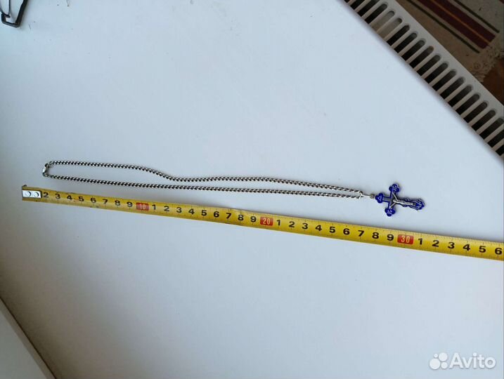 Серебряная цепь с крестом