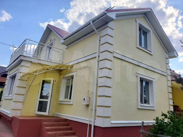 Дом 298 м² на участке 10 сот.