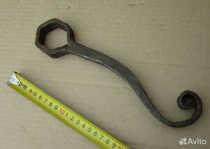 Ключ старинный кованый