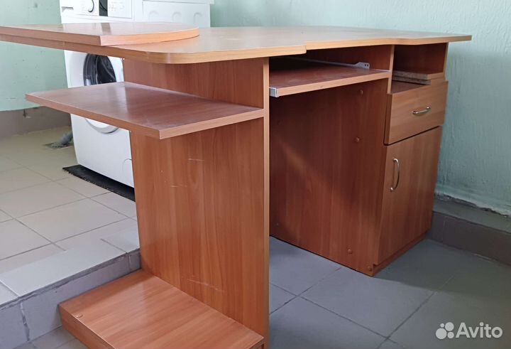 Компьютерный столик