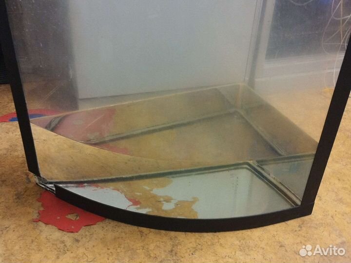 Аквариум угловой