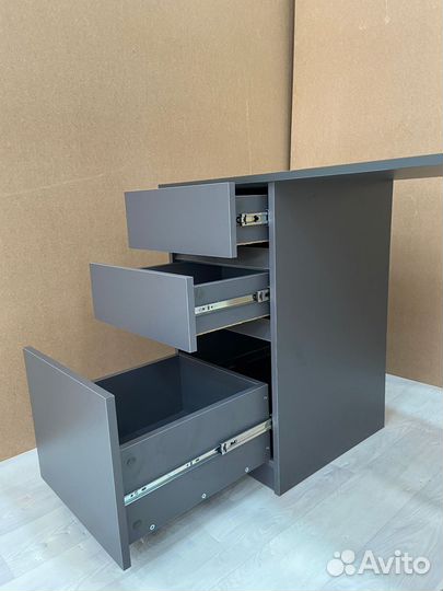 Письменный стол Карл