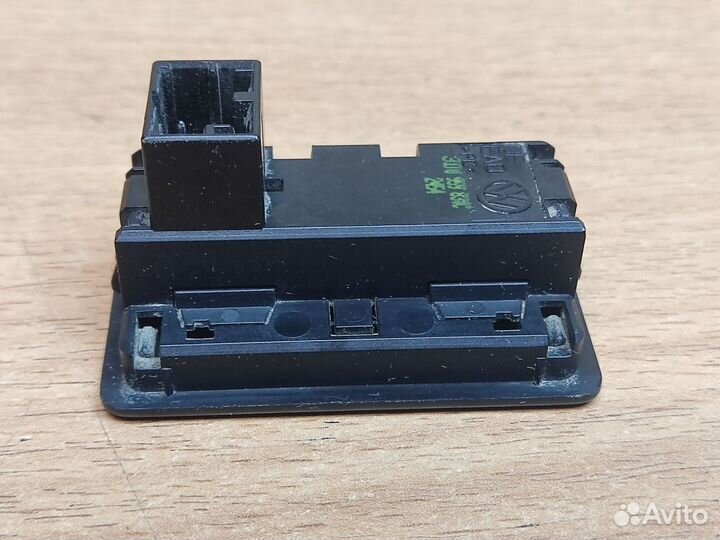 Кнопка багажника, Audi A8 D3