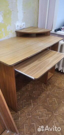 Стол компьютерный, письменный