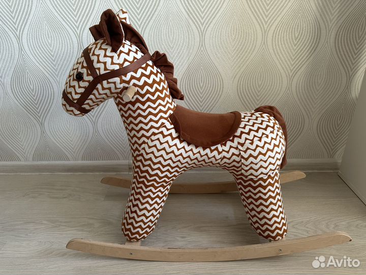 Лошадь качалка