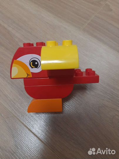 Попугай lego duplo