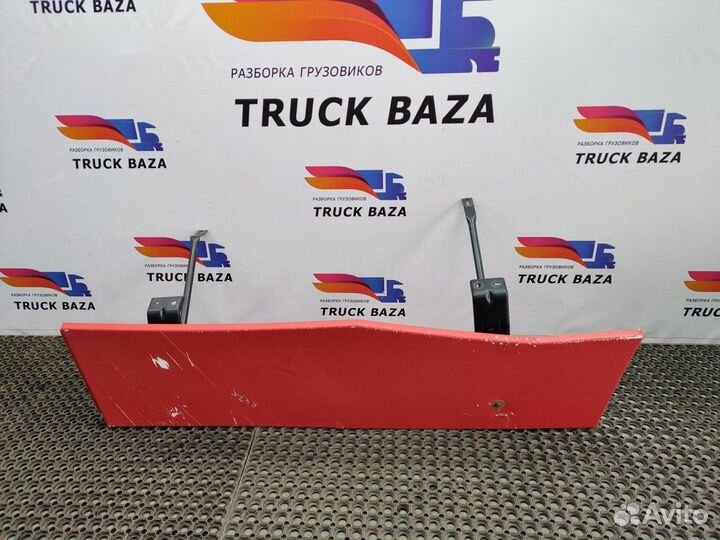 Спойлер кабины боковой правый Renault T