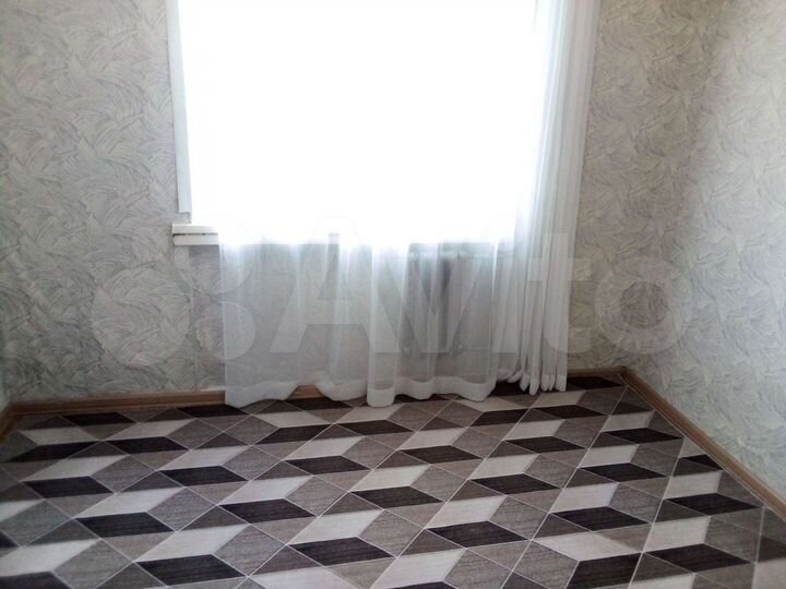 Комната 13 м² в 4-к., 8/9 эт.