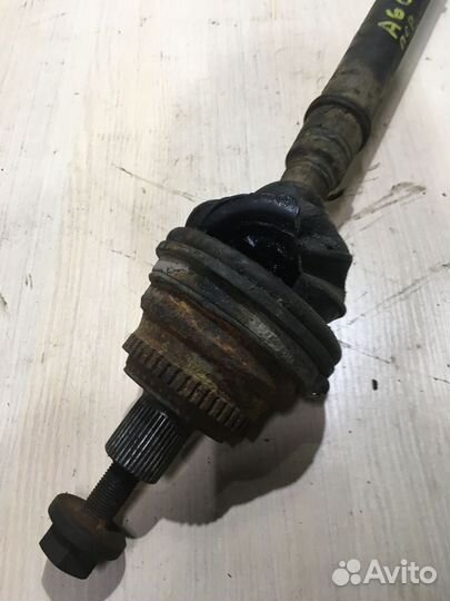Полуось правая передняя Ауди 100 А6 С4 2.3 МКПП