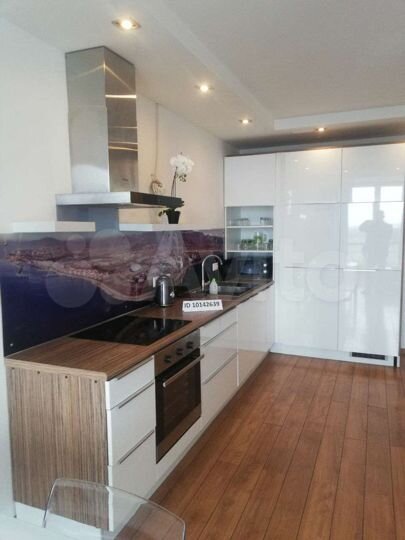 2-к. квартира, 80 м², 15/18 эт.