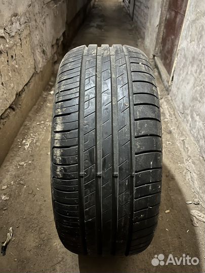 Goodyear EfficientGrip 215/50 R17