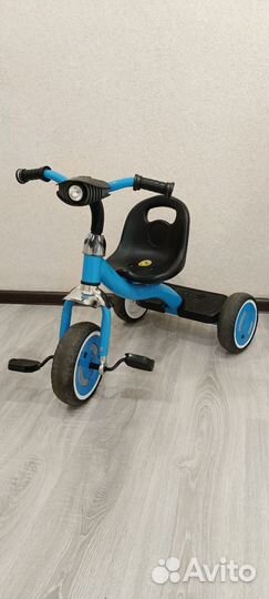 Детский трехколесный велосипед бу