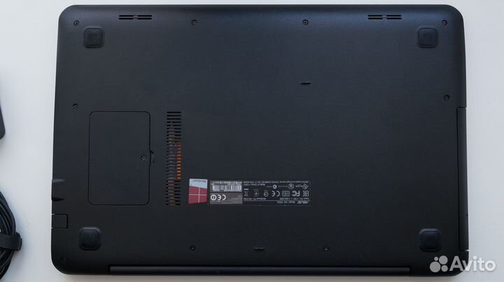 Ноутбук asus X554l