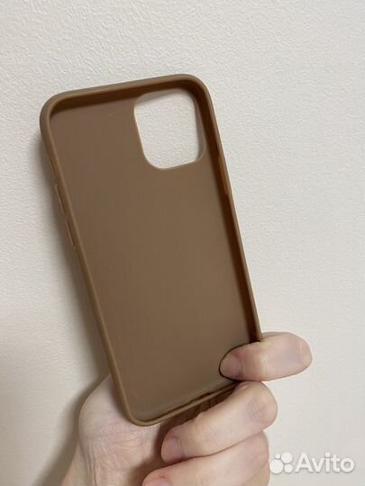 Чехол на iPhone 11 pro бежевый