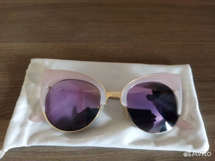 Солнцезащитные очки разные