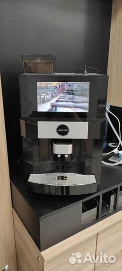 Кофемашина для кофейни Jetinno