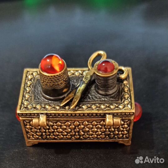 Фигурка-сувенир 