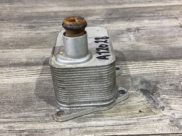 Радиатор масляный Audi Volkswagen Skoda