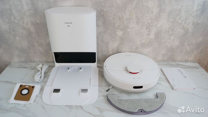 Dreame Bot Robot Vacuum and Mop D10 Plus