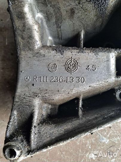 Кронштейн компрессора кондиционера Mercedes W203