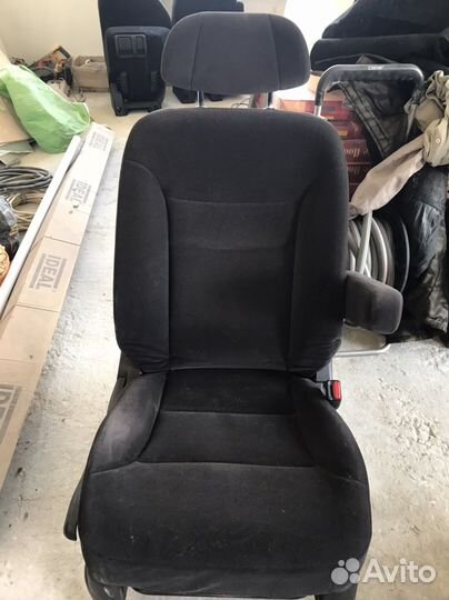 Седенье на Honda Elysion