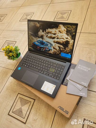 В идеале металл. Core i3-1115G4. IPS/12GB/SSD/15,6